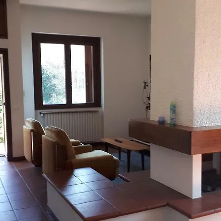 Semesterbostad La Casa Sul Fiume Lierna